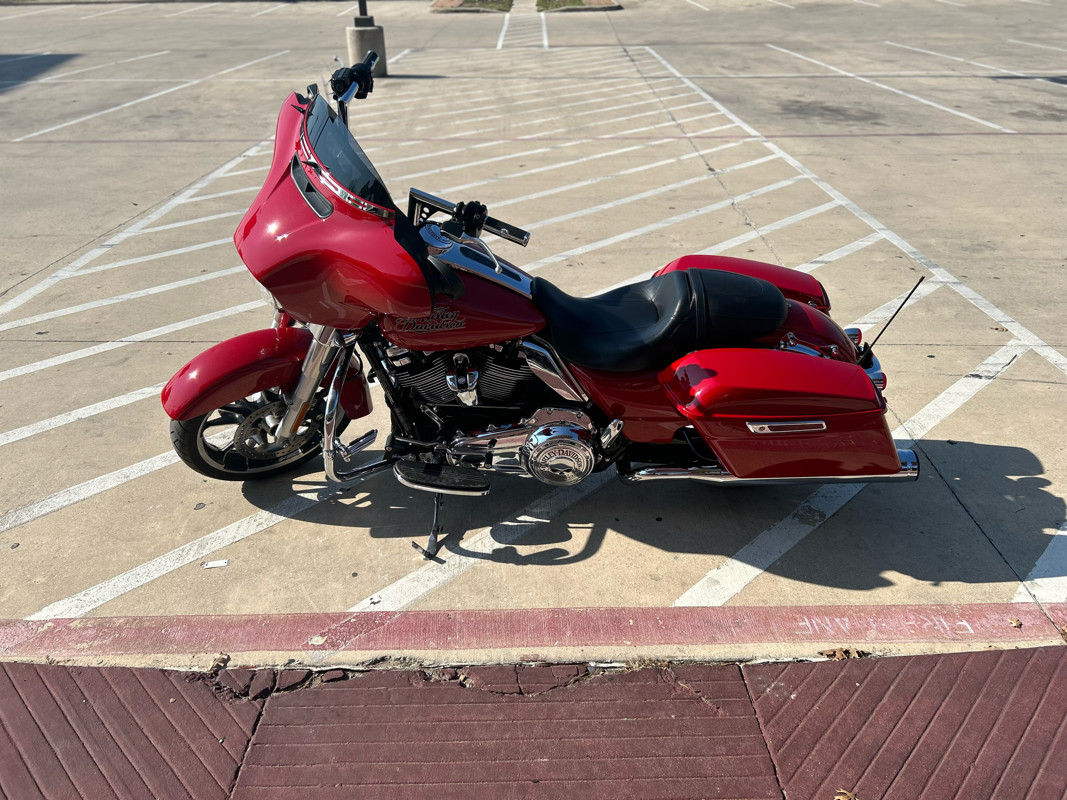 Street Glide®