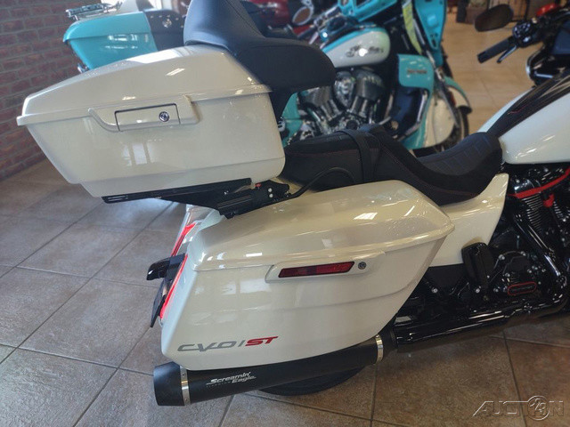 CVO® Road Glide® ST