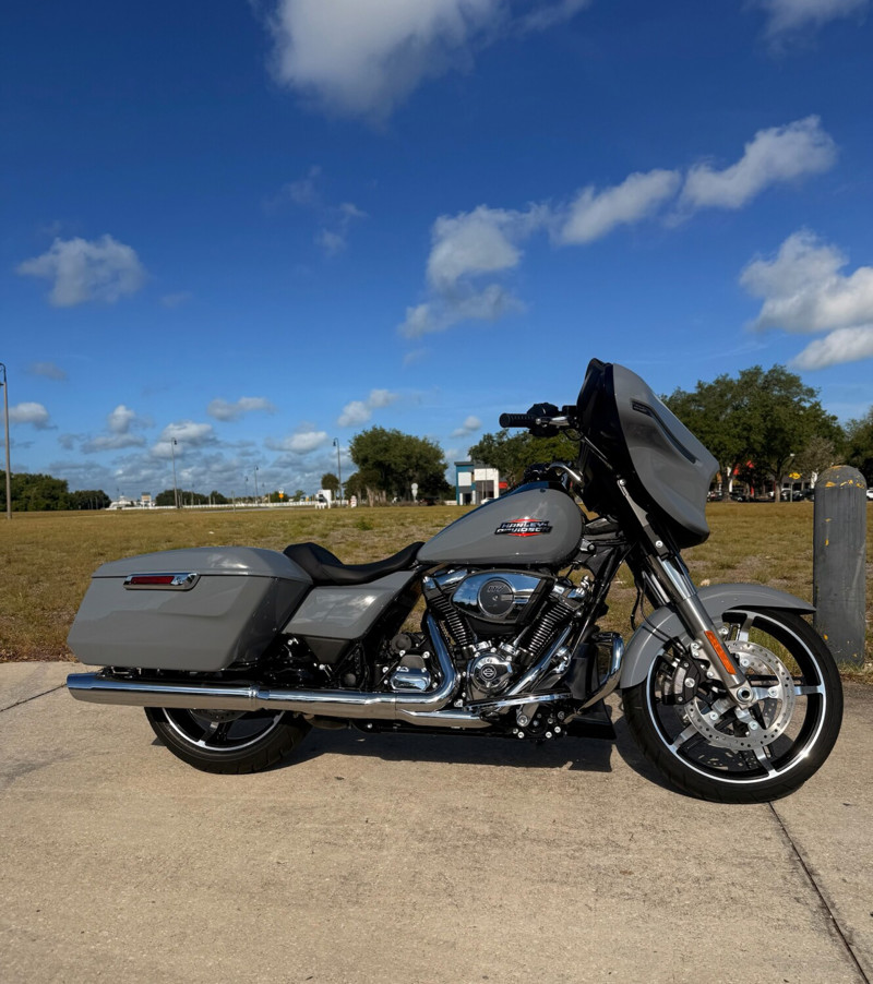 Street Glide®