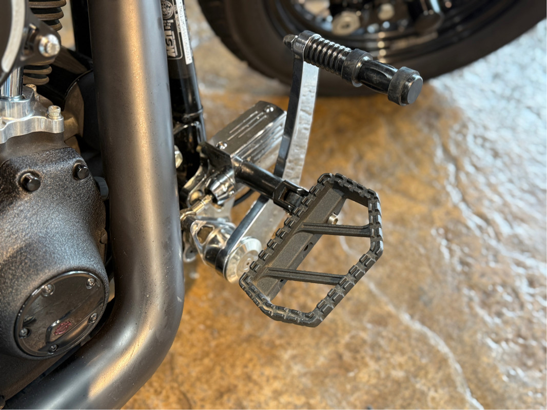 Softail® Cross Bones®