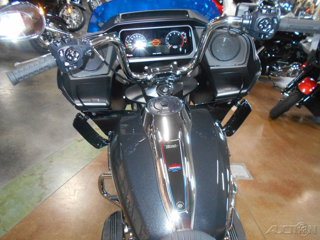Road Glide®