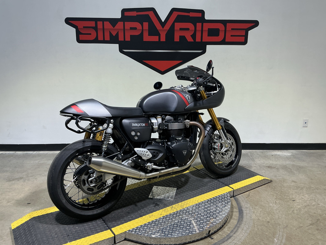 THRUXTON RS