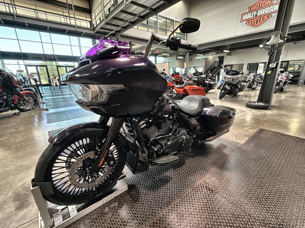 Road Glide®