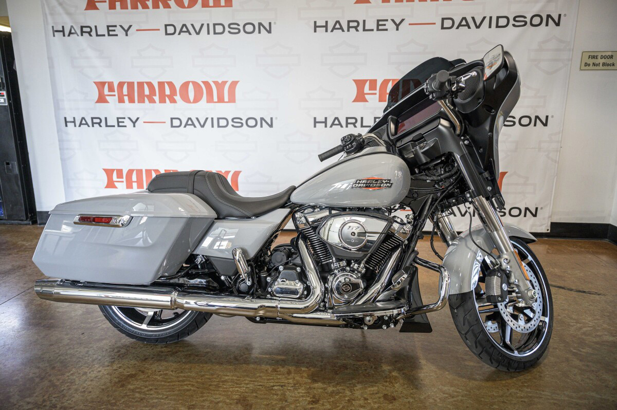 Street Glide®