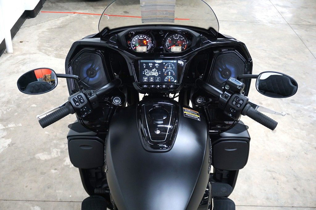 Pursuit Dark Horse 112