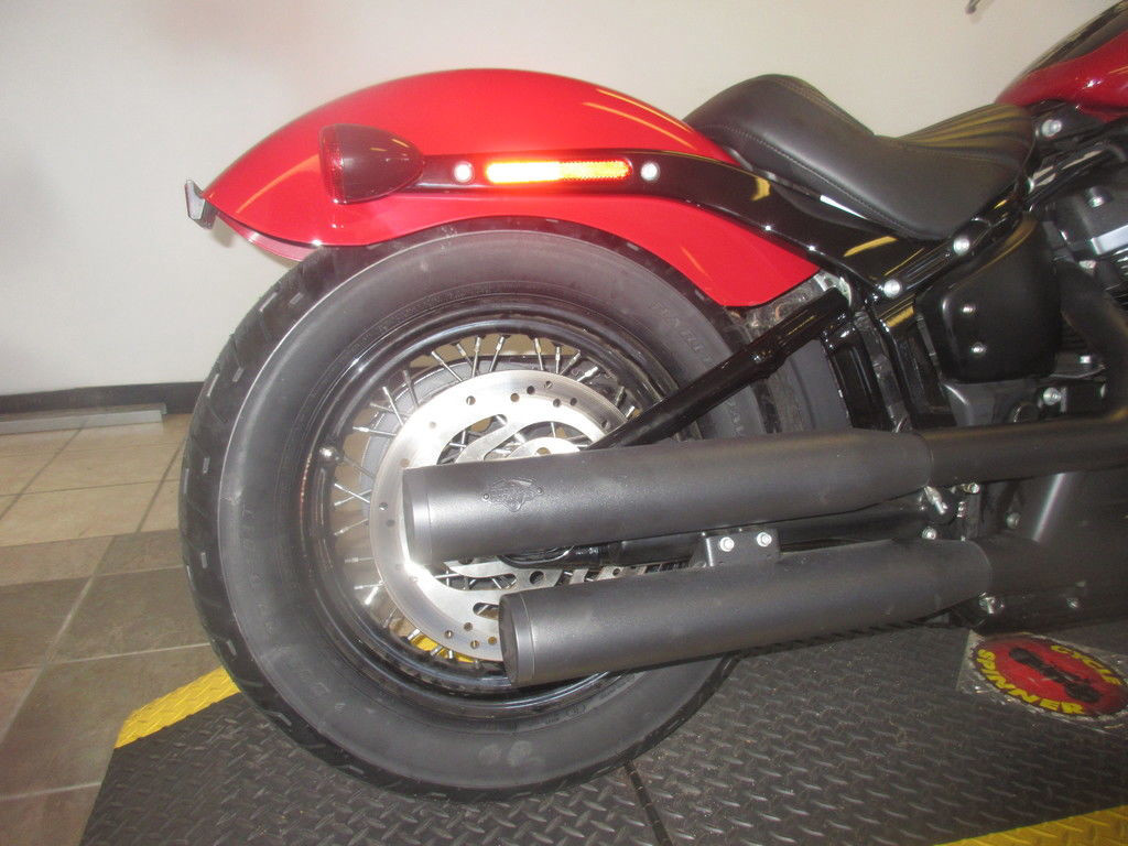 Street Bob®
