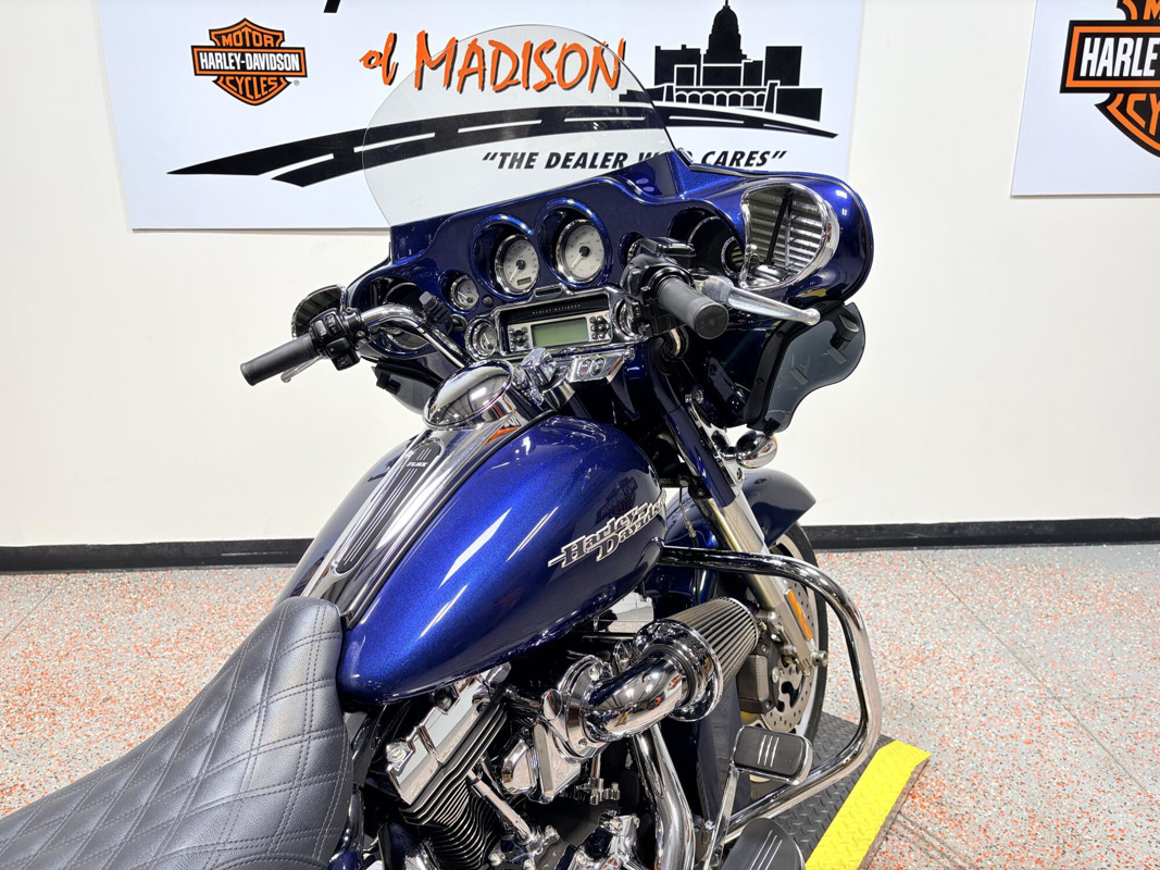 Street Glide®