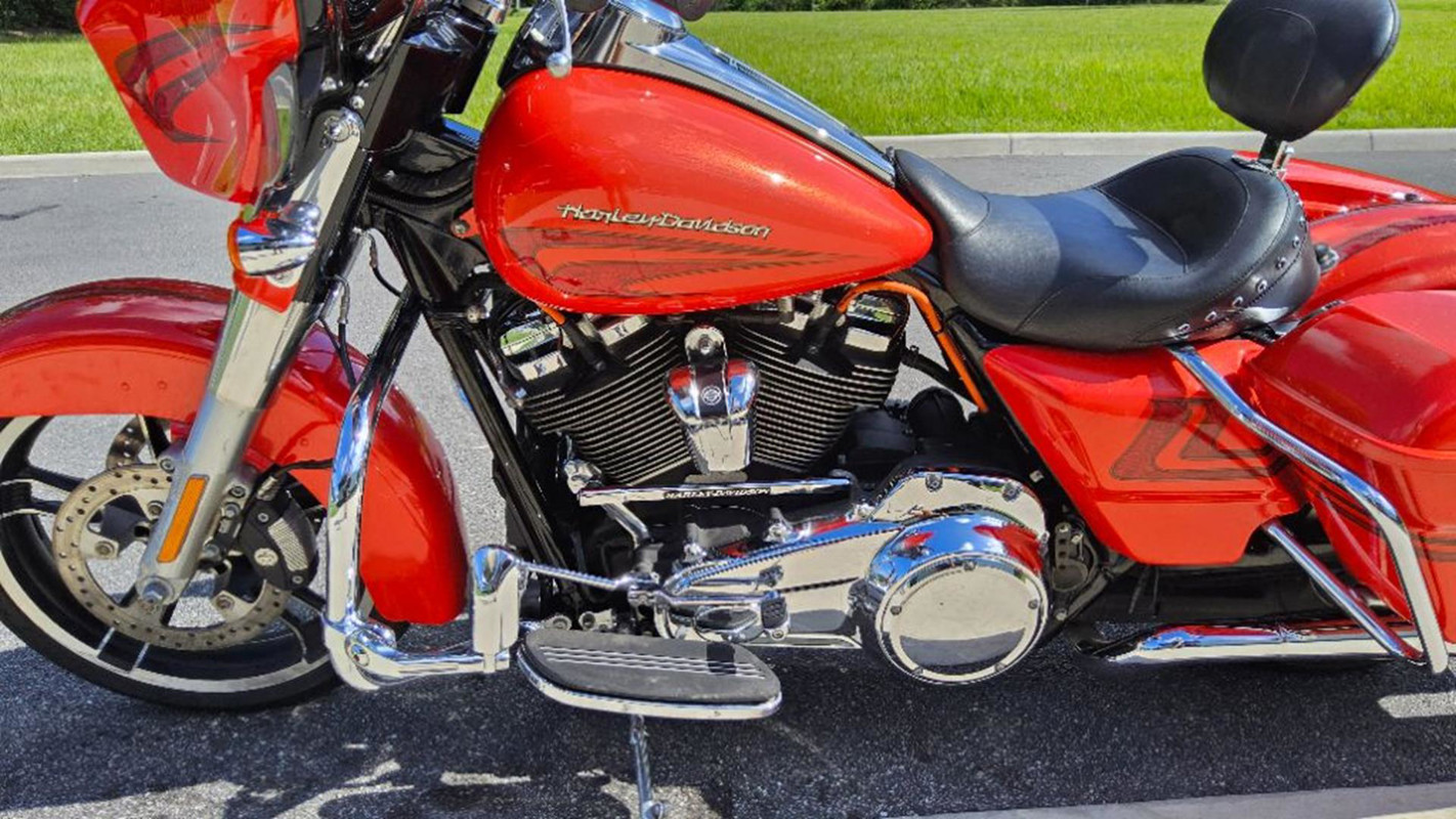 Street Glide®