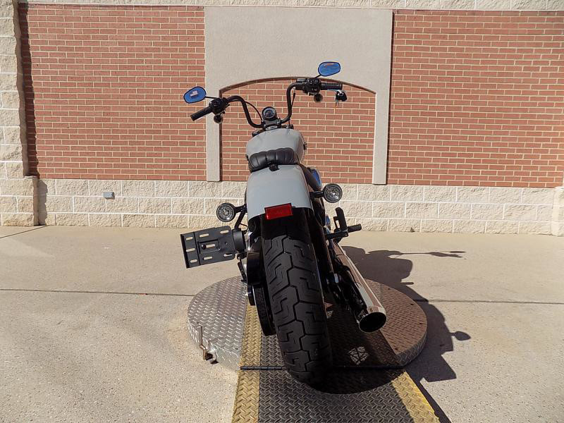 Street Bob®