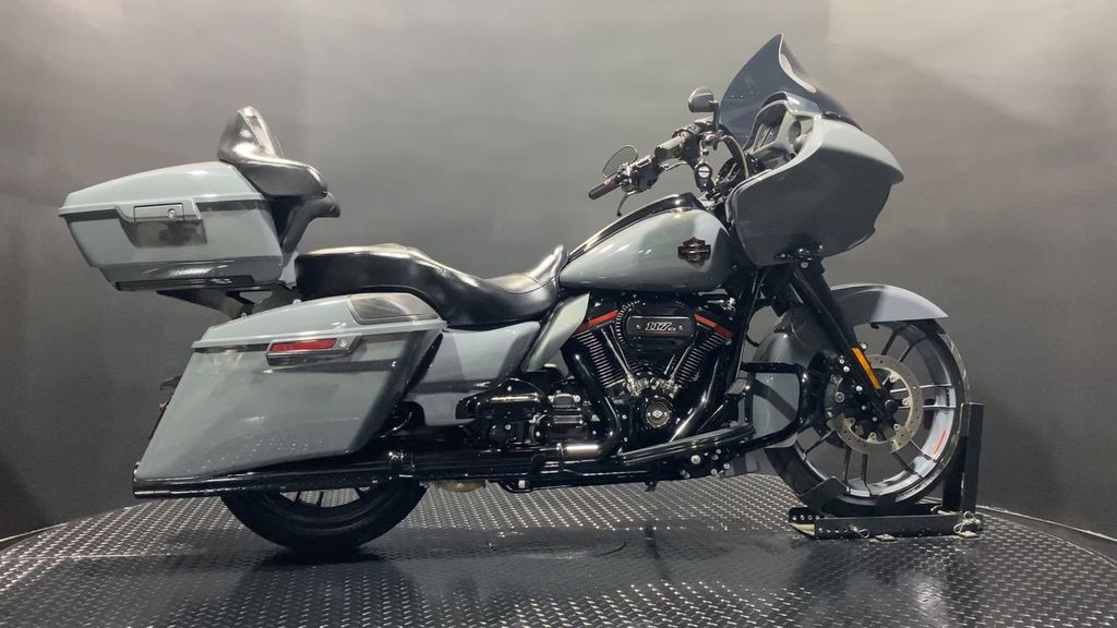 CVO® Road Glide®