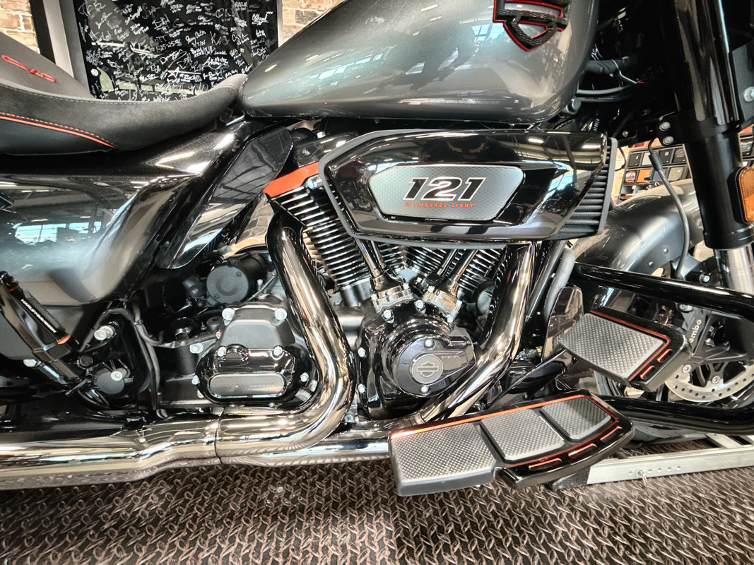 CVO® Street Glide®