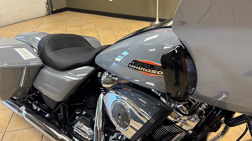 Road Glide®