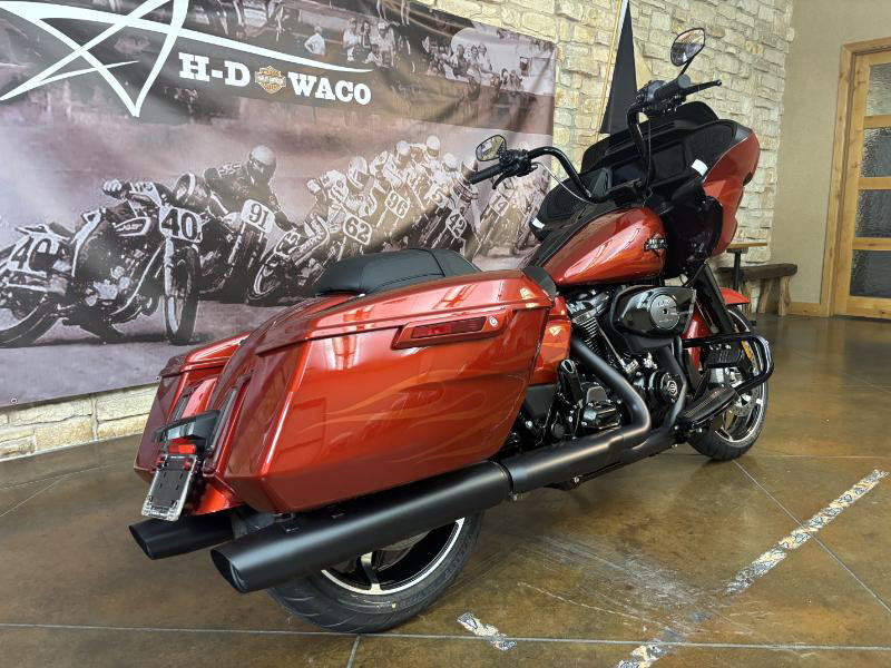Road Glide®