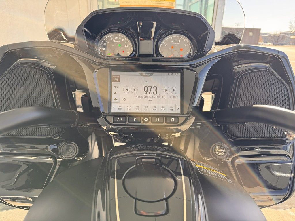 Challenger Dark Horse 112