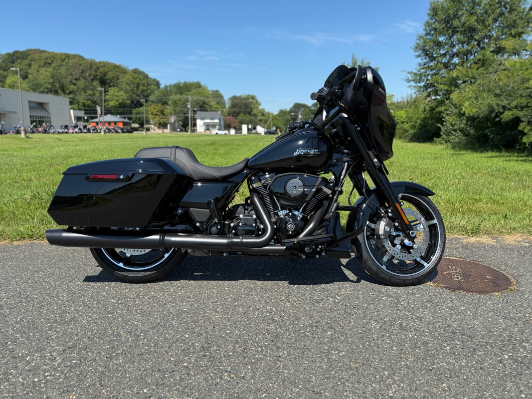 Street Glide®
