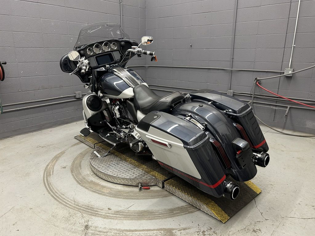CVO® Street Glide®