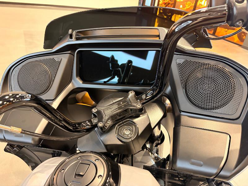 Road Glide®