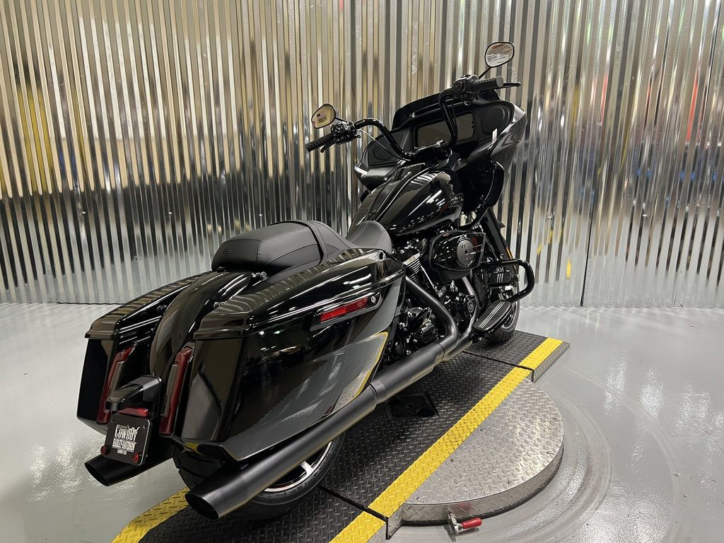 Road Glide®