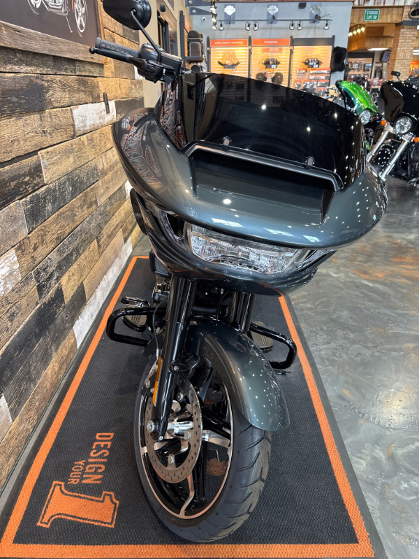 Road Glide®