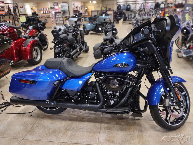 Street Glide®