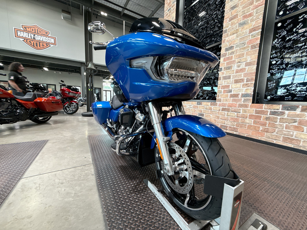Road Glide®