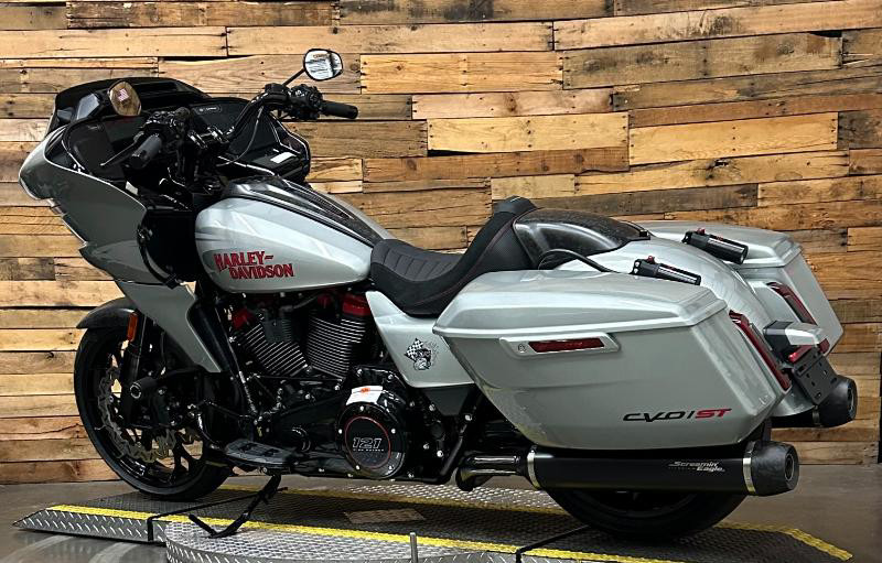 CVO® Road Glide®