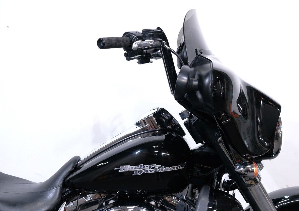 Street Glide®
