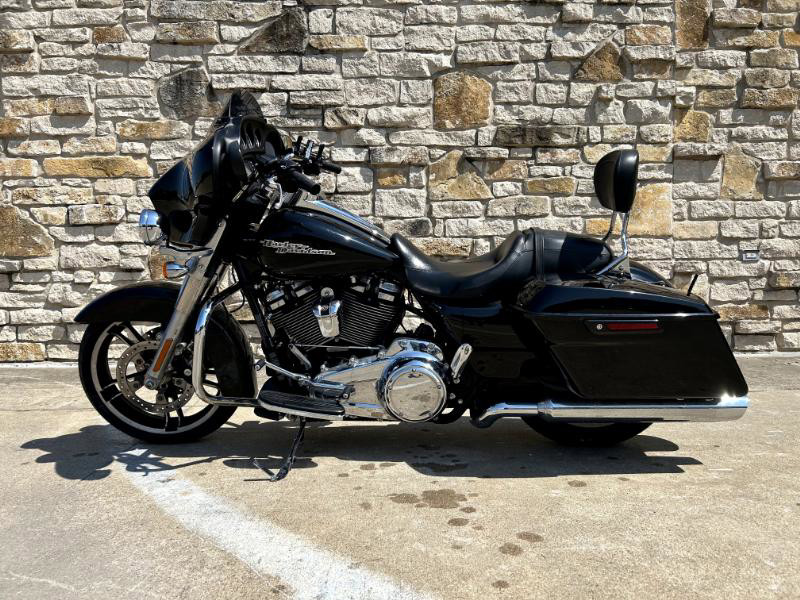 Street Glide®
