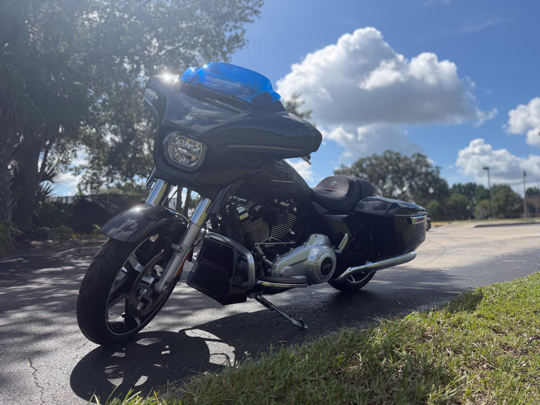Street Glide®