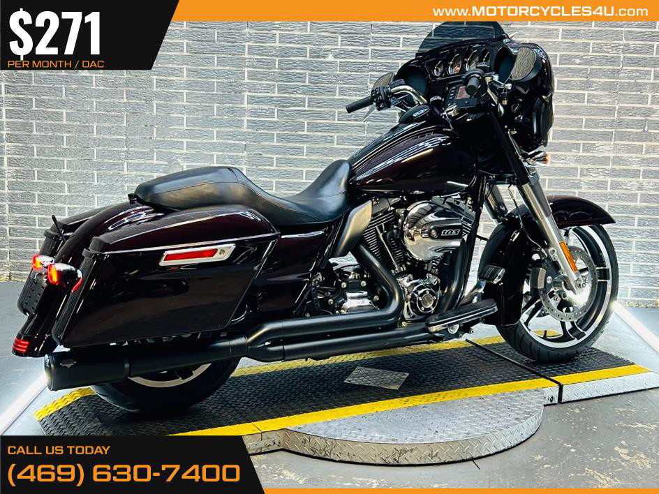 Street Glide®