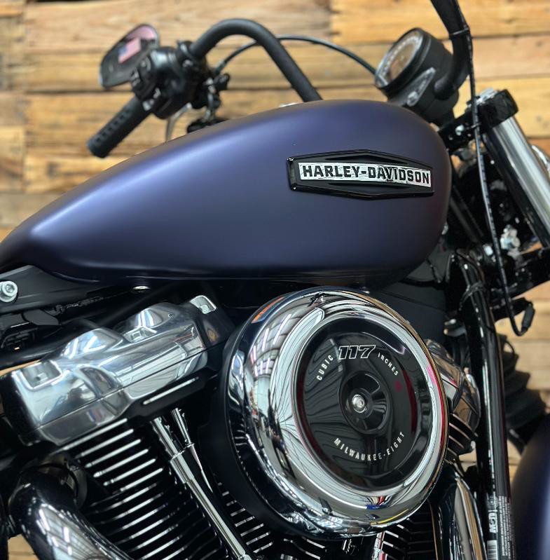 Street Bob®