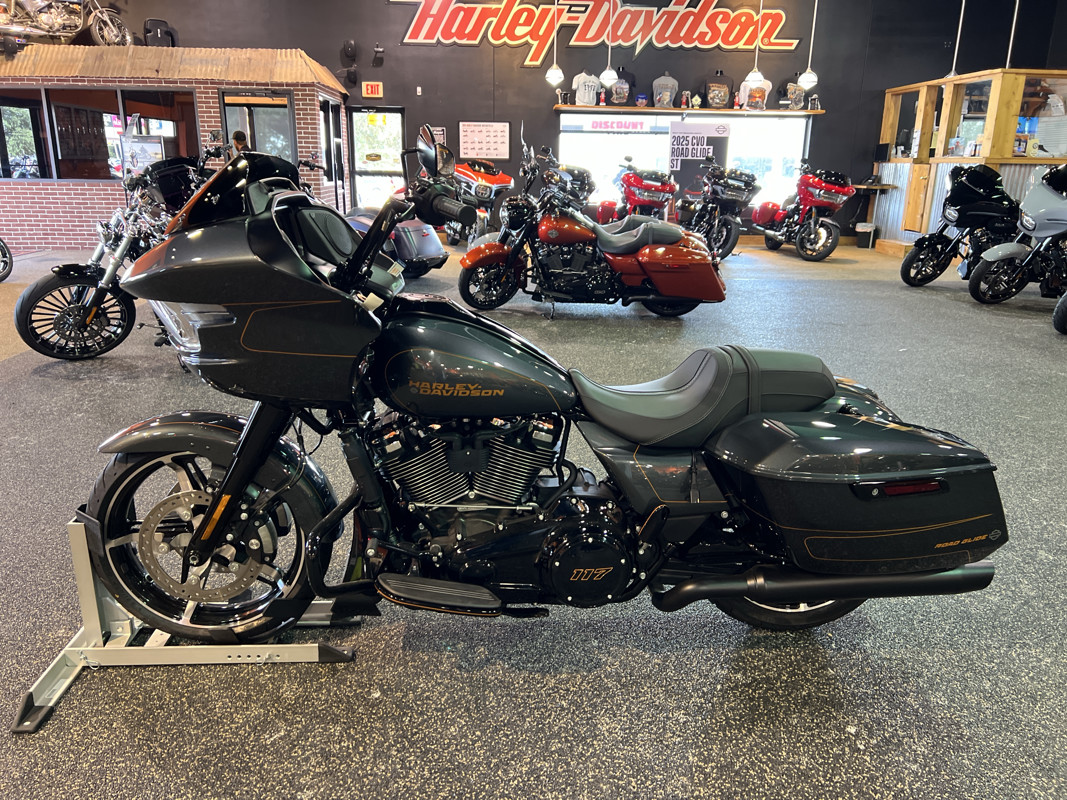 Road Glide®