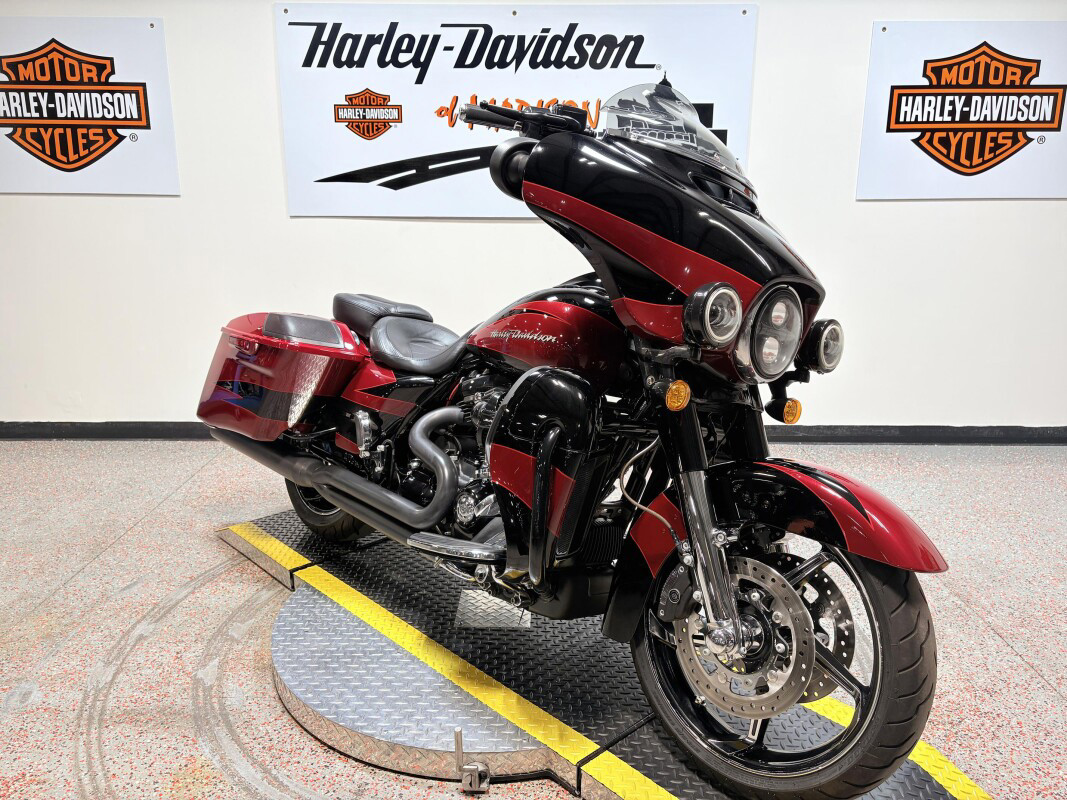 CVO® Street Glide®