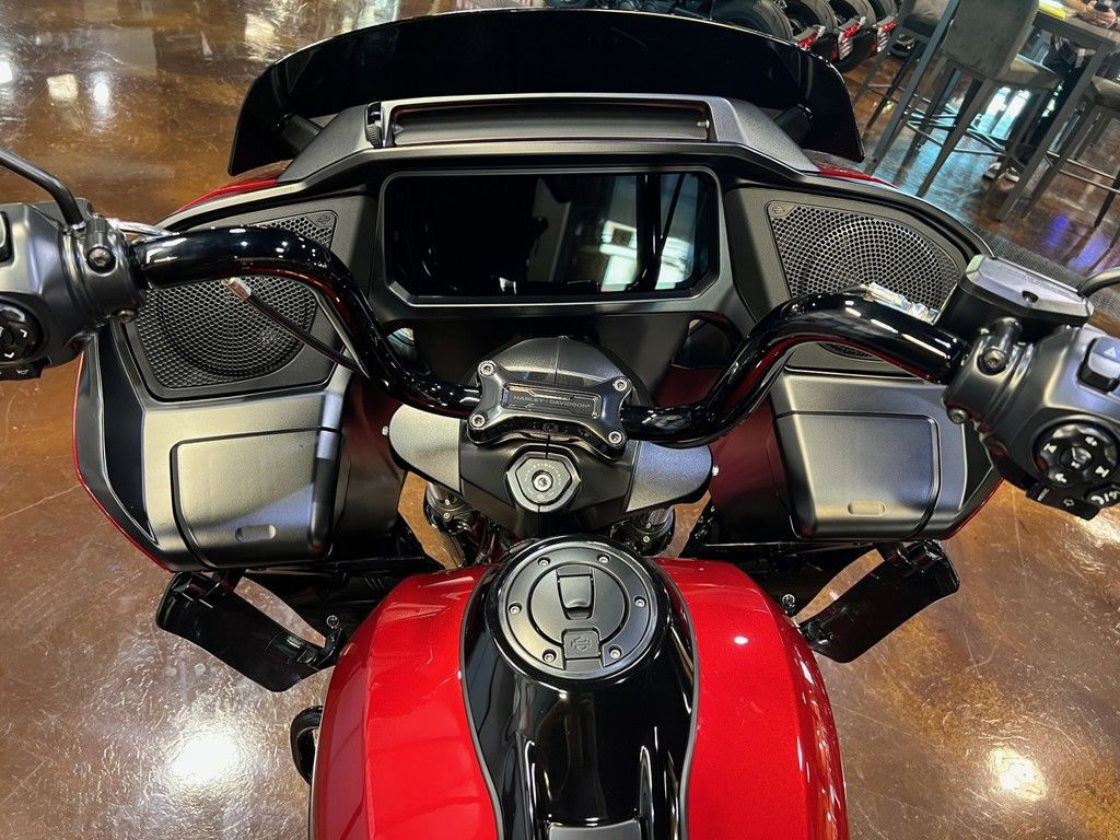 Road Glide®