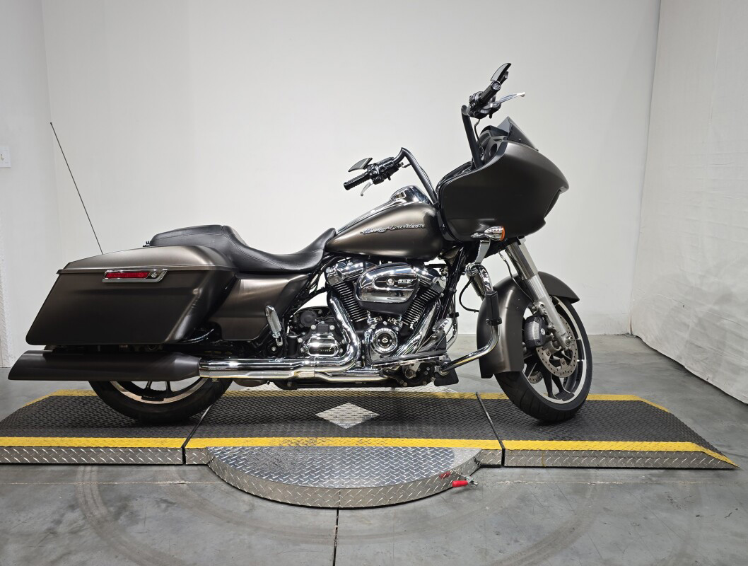 Road Glide®