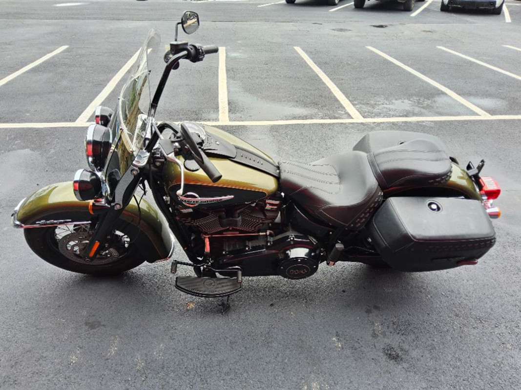 Softail® Heritage Classic 114