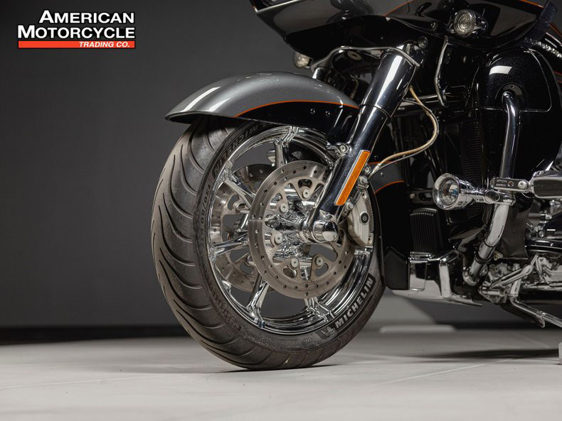 CVO® Road Glide® Ultra