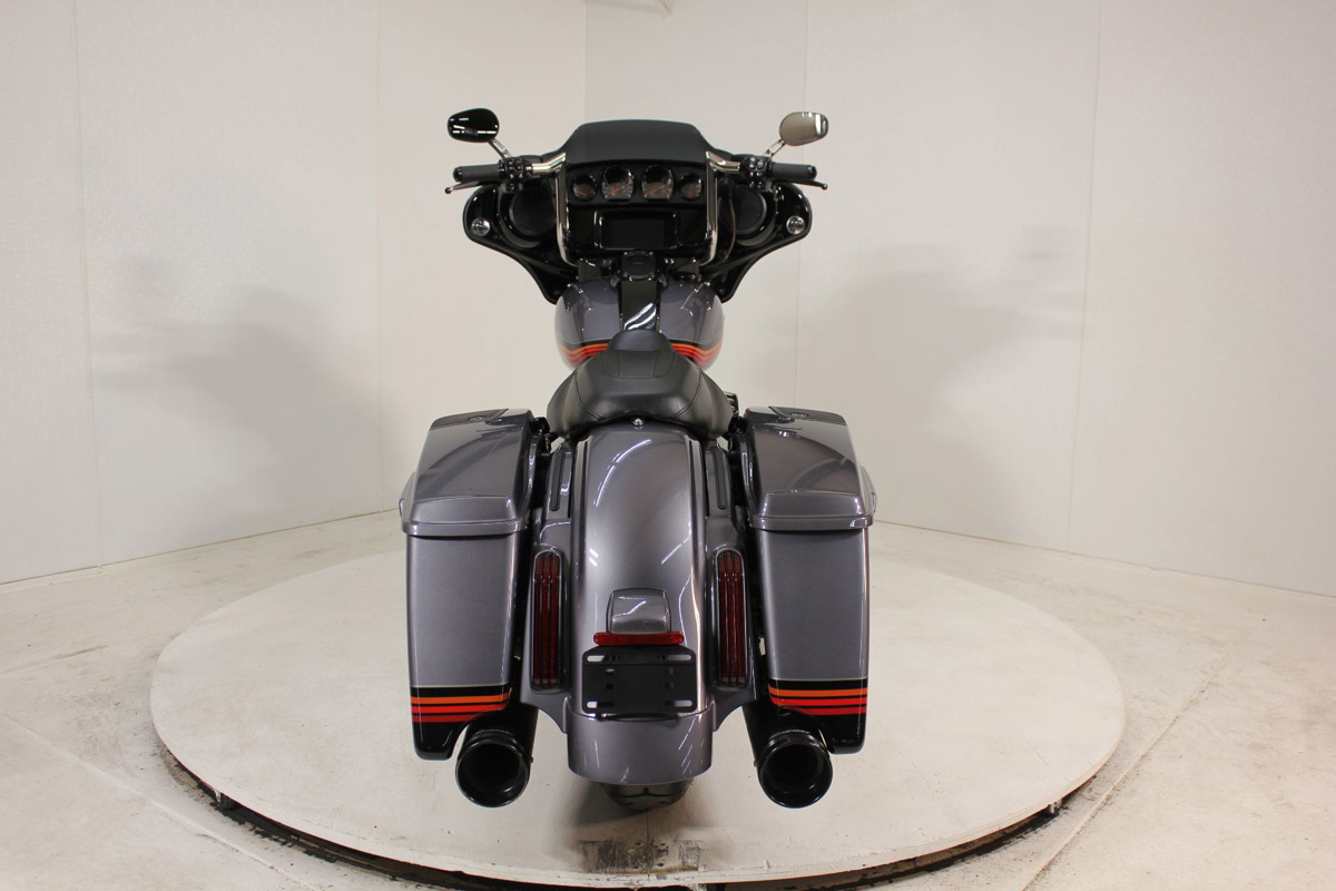 CVO® Street Glide®