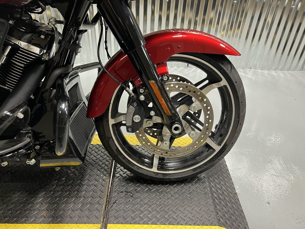Road Glide®