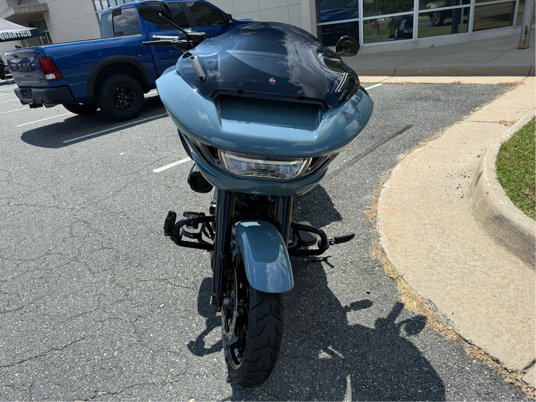 Road Glide®