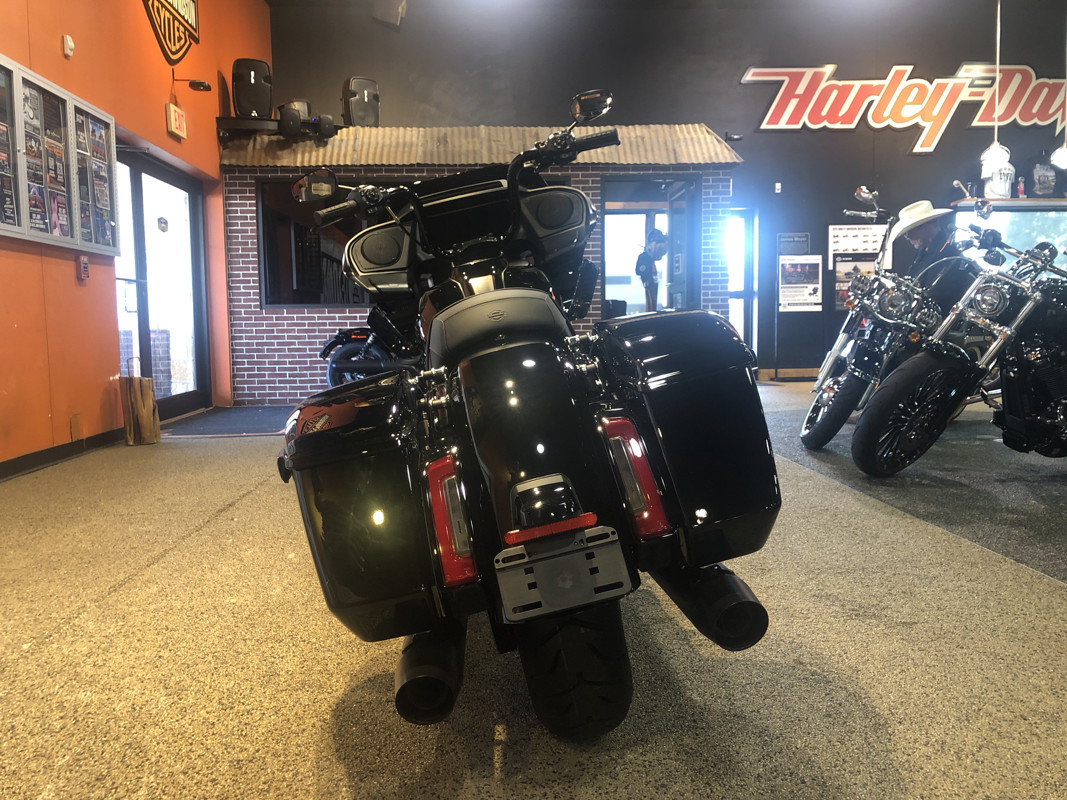 Road Glide®
