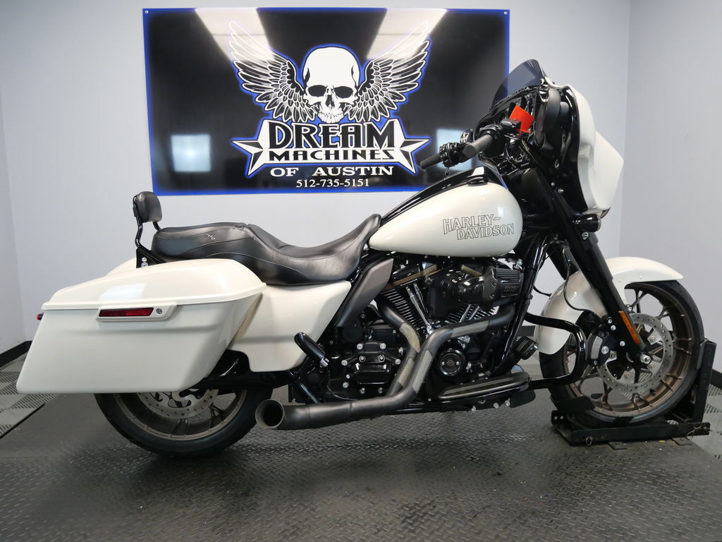Street Glide® ST
