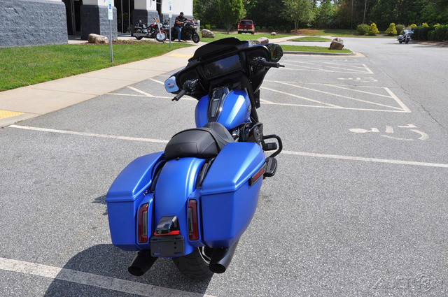 Street Glide®