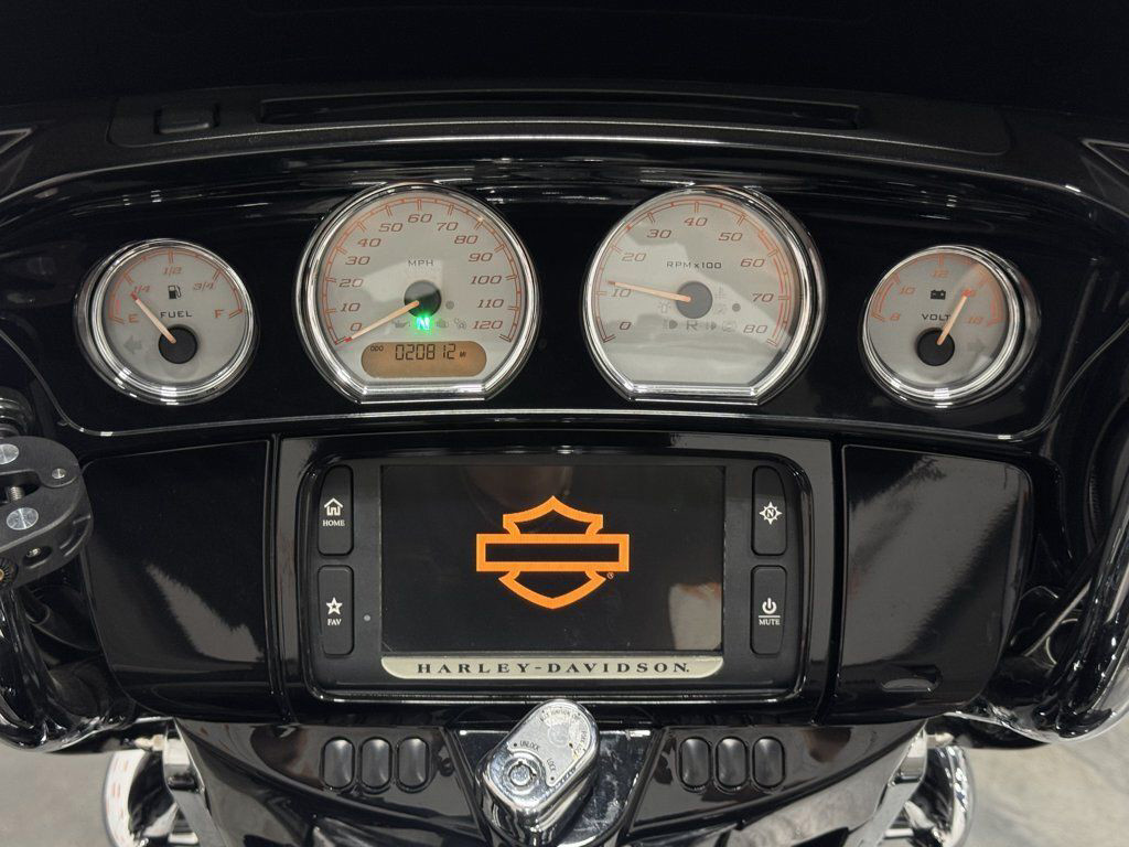 Street Glide®