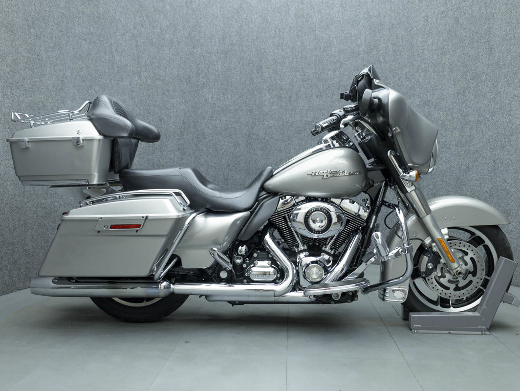 Street Glide®