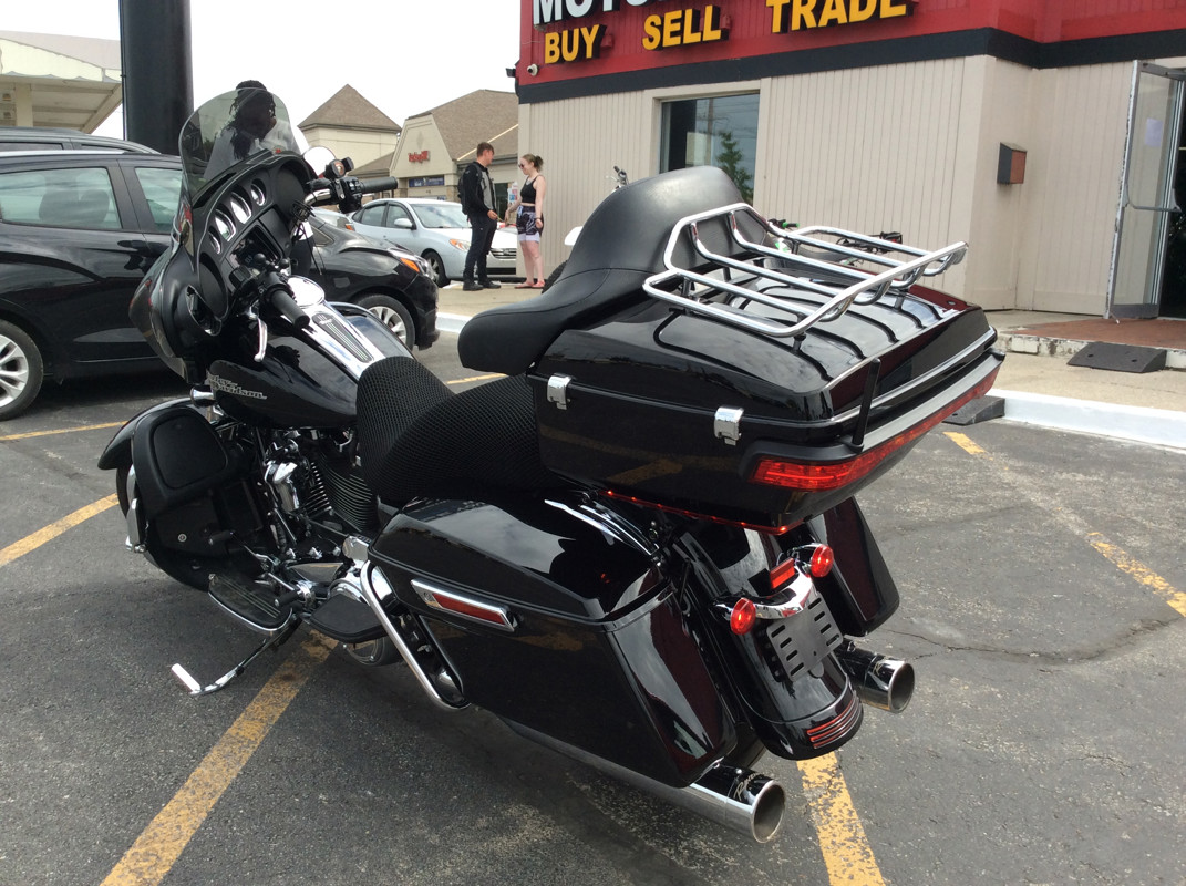 Street Glide®
