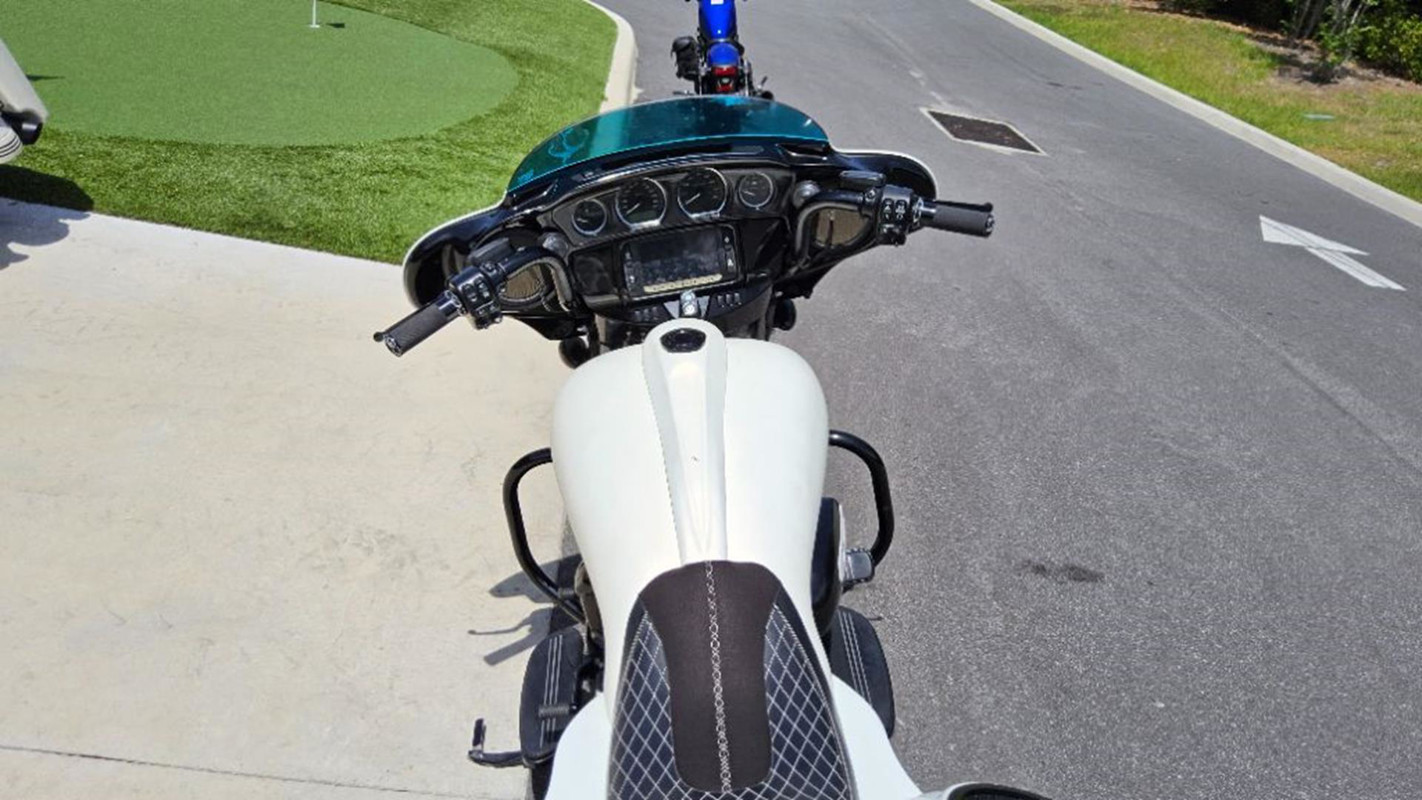 Street Glide®