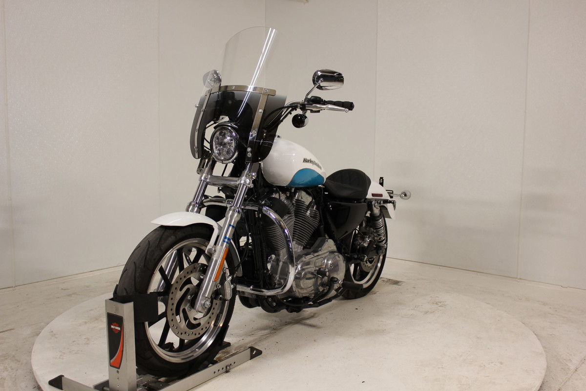 Sportster® SuperLow®