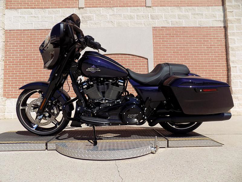 Street Glide®