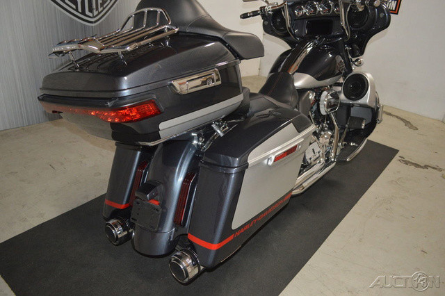 CVO® Street Glide®